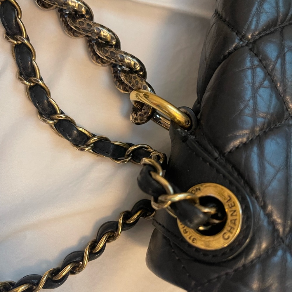 Chanel Black Quilted Calfskin Shoulder Bag - Picture 9 of 10